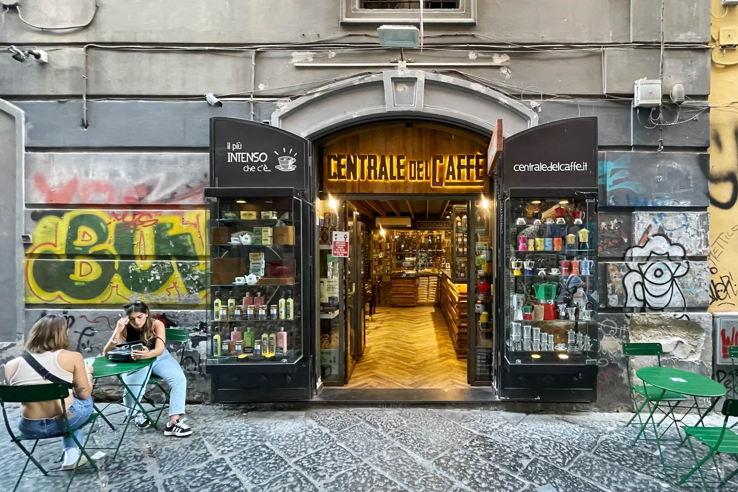 naples cafes near me  entrale del caffé