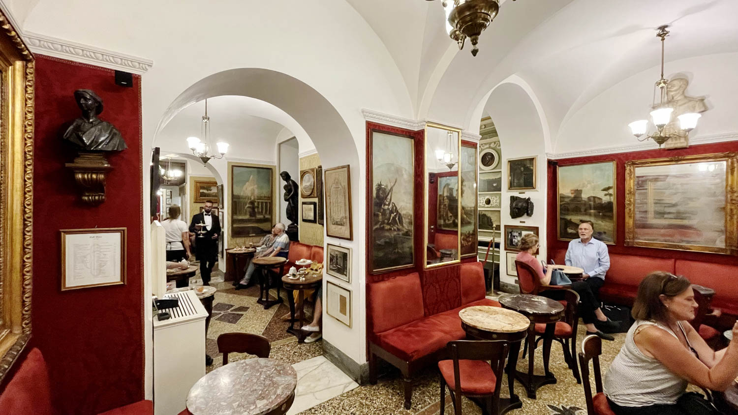 Rome Cafe / Antico Caffè Greco