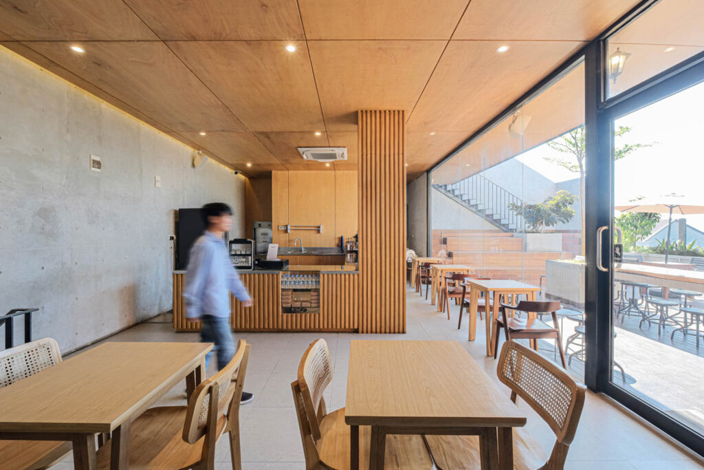 Maros Cafe / Hifi Coffee Eatery / INS Studio