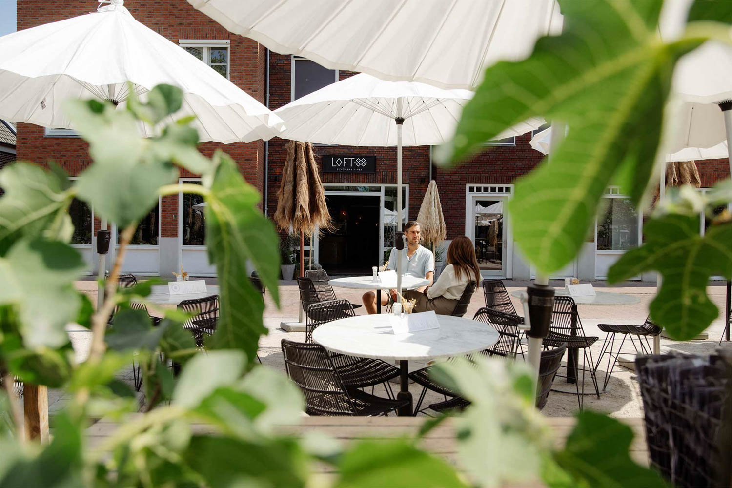 outdoor seating Loft 88 ijsselstein / Global Architects NL