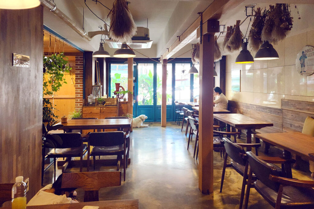 Coffee Shop / Nostalgia Suwon