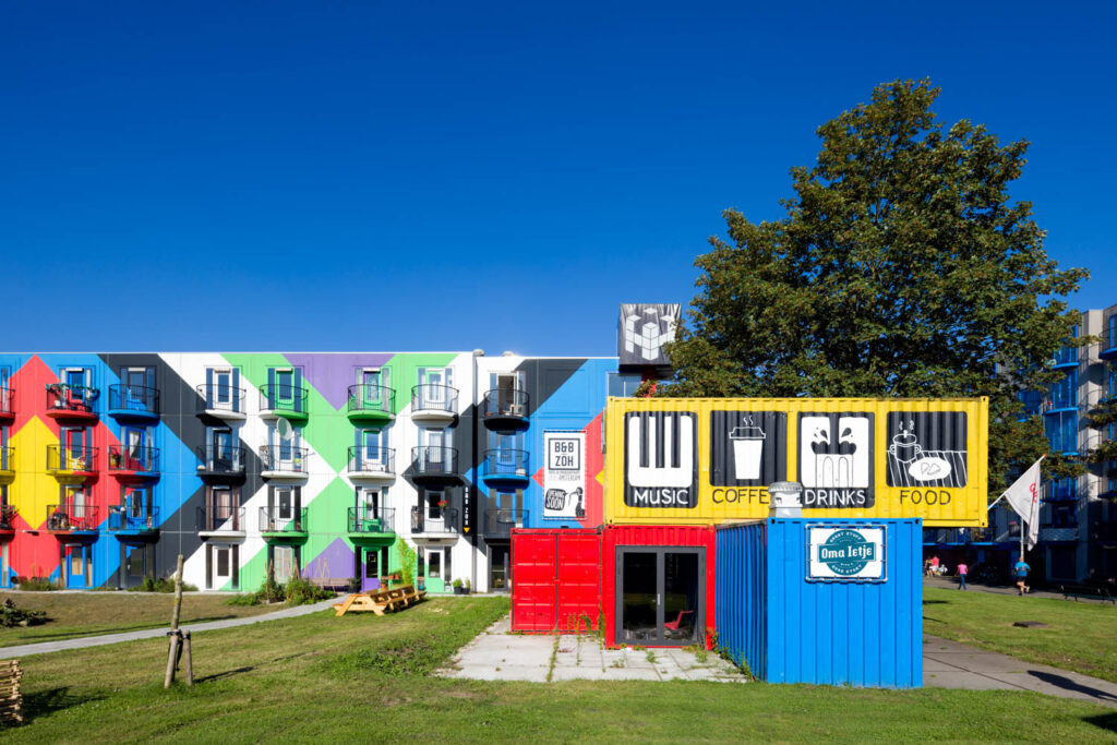 container BAR OMA IETJE / Heesterveld / Open Architects