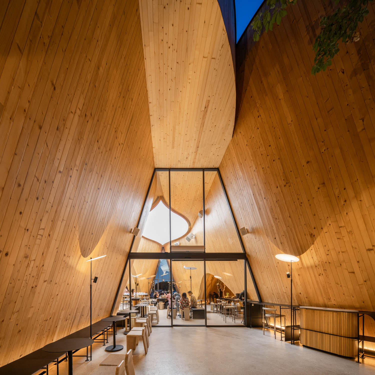 uplighting Harudot By Nana Coffee Roasters / IDIN Architects Chonburi, Thailand