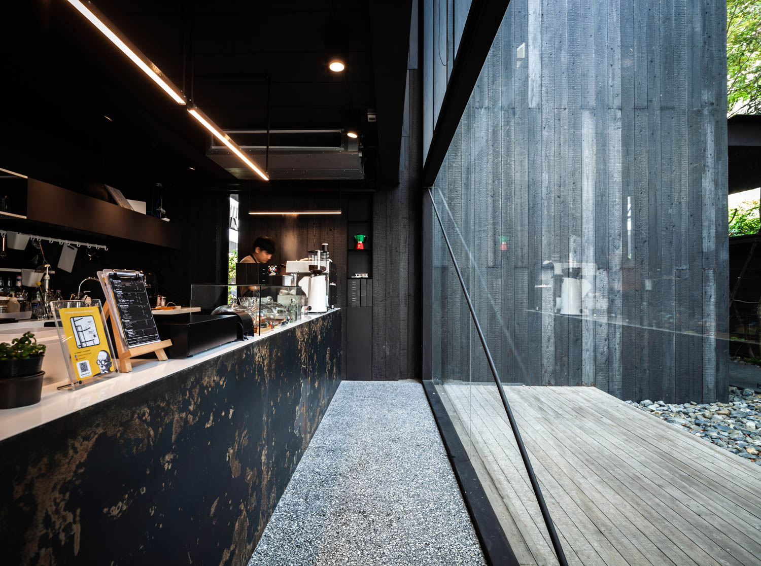 Modernism Cafe / Idin Architects