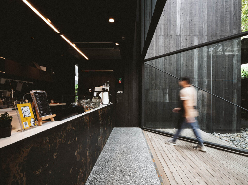 Modernism Cafe / IDIN Architects