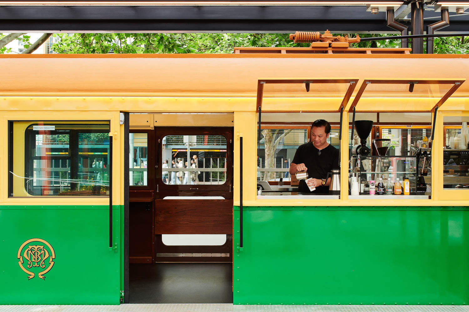 serving area William Angliss Tram Cafe / Melbourne / Gray Puksand