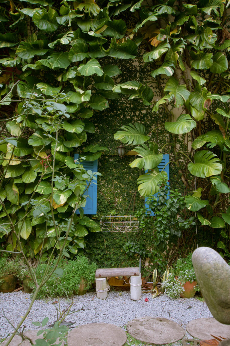 08 coffee shop The Friends Cafe 04 768x1152