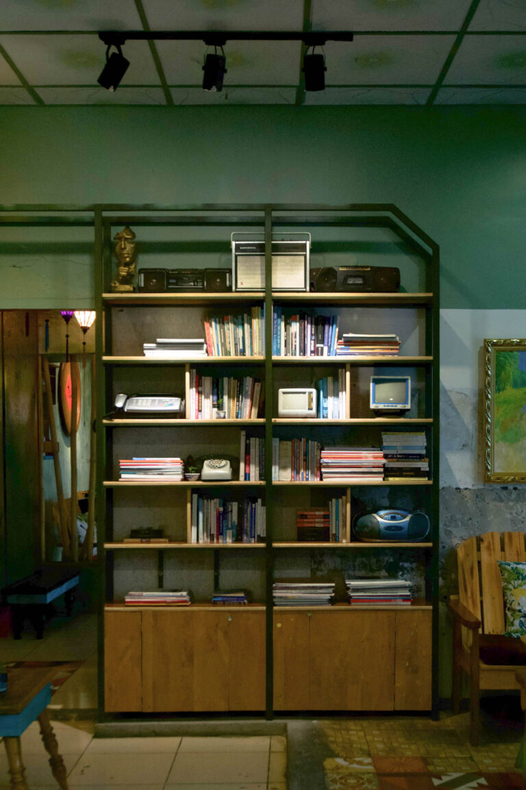 08 ly cafe dep Nhiet Doi Art Coffee 02 768x1152