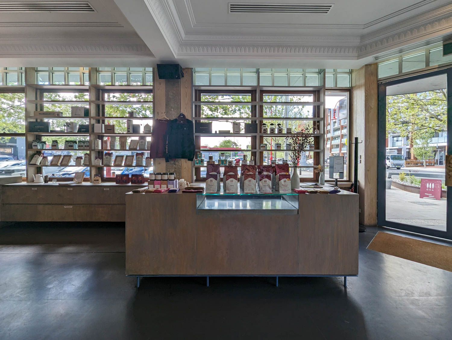 104 Dickson Cafe High rd 02