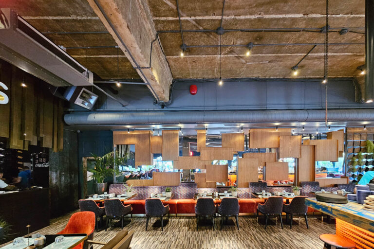 11 bucharest cafe entourage 01 768x512