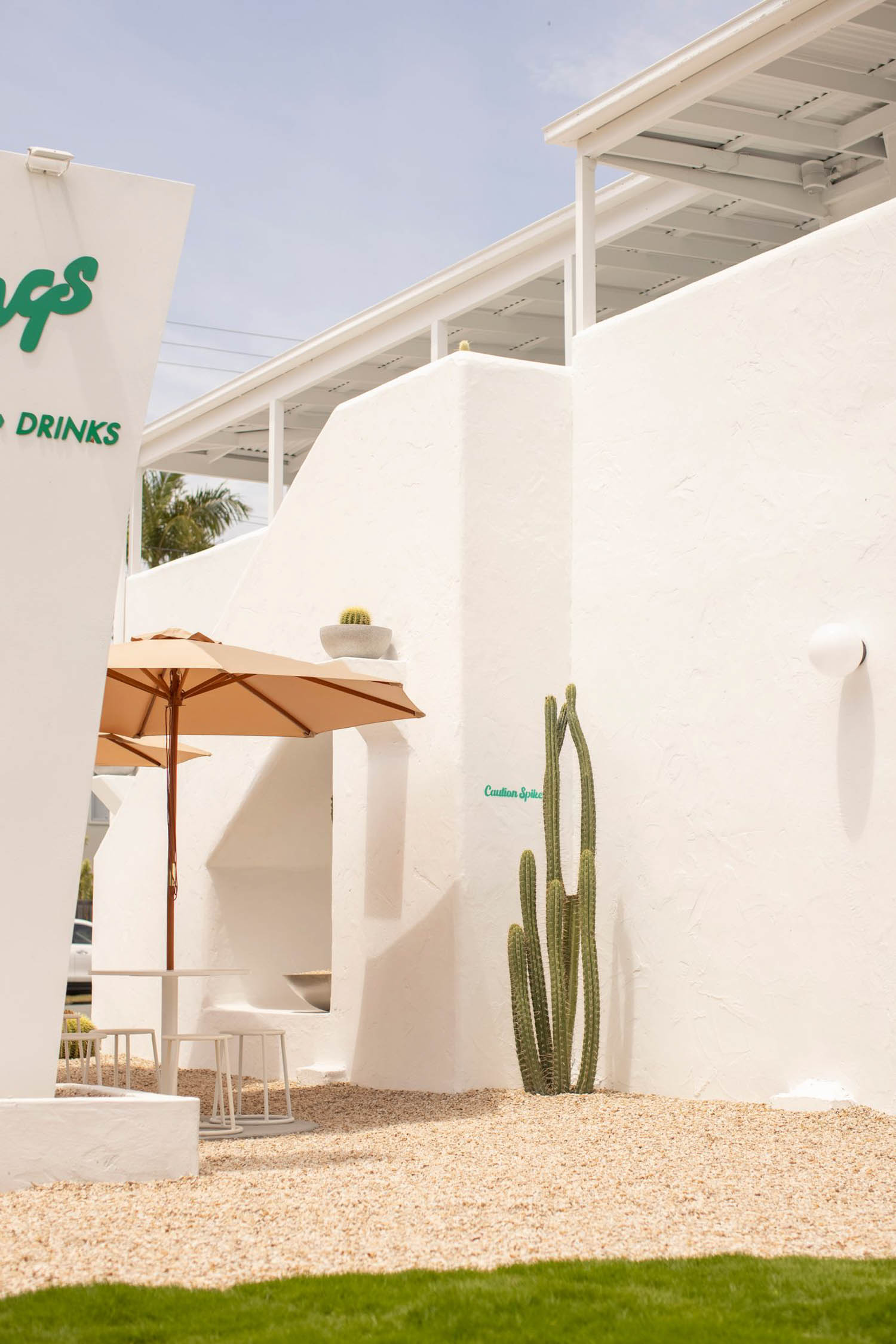 113 Gold Coast Burleigh Cafes Palm Springs Burleigh 03