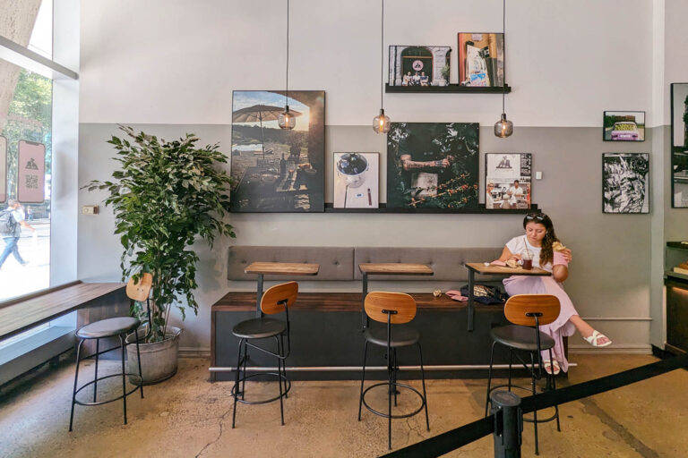 13 best coffee nyc Joe the juice 02 768x512