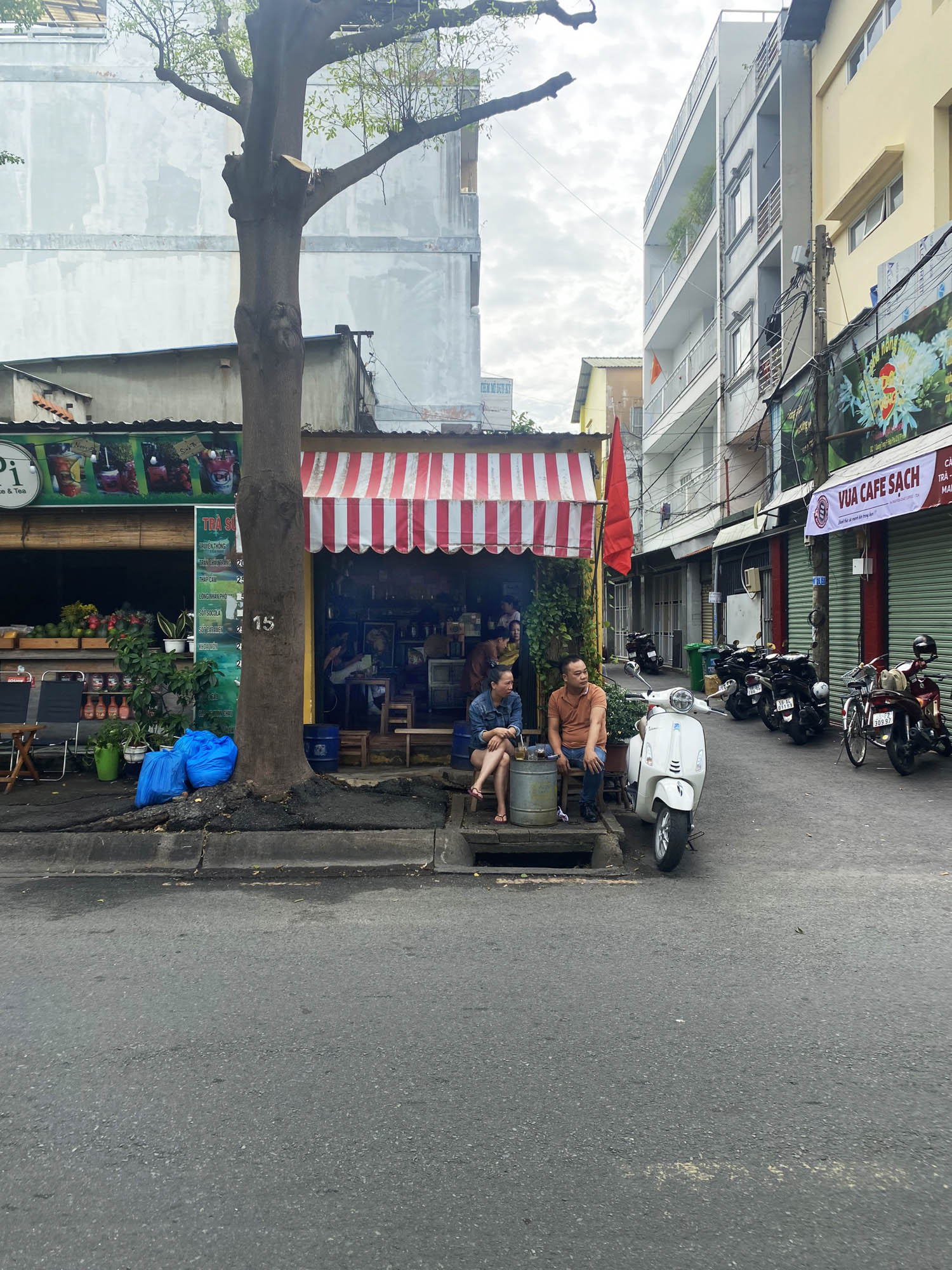 14 old saigon cafe Kiosque Cafe04