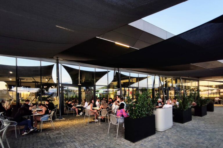 19 cafe sibiu hug the plate promenada 01 768x512