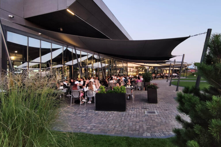 19 cafe sibiu hug the plate promenada 03 768x512