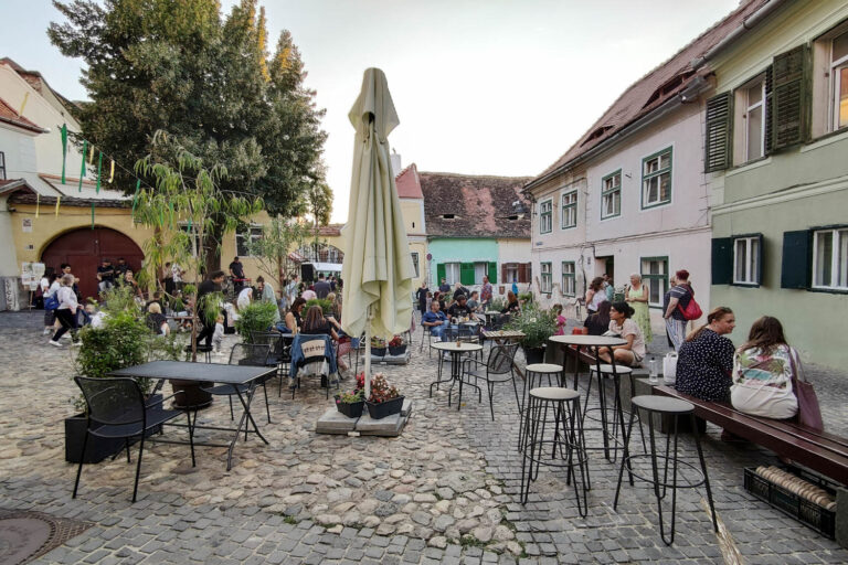 19 coffee shop sibiu NOD Prajitoria de cafea 02 768x512