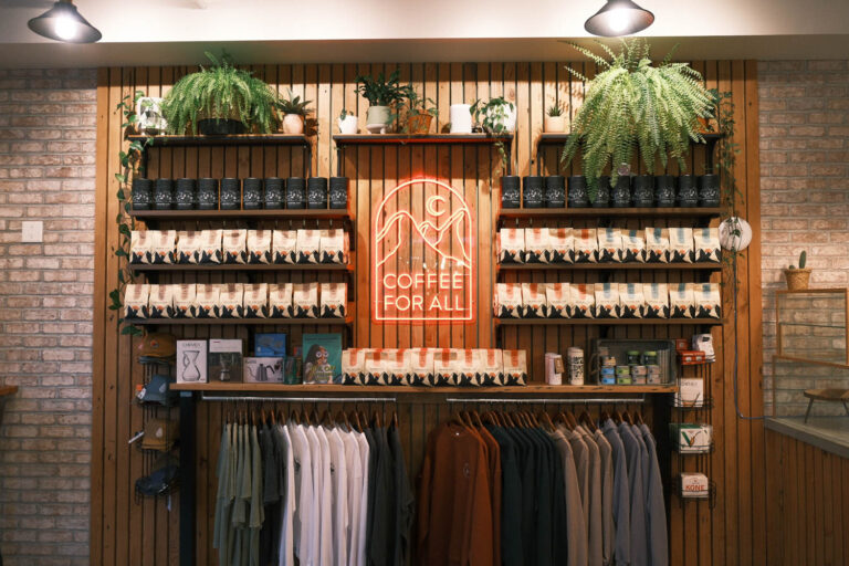 191 Smoking Gun Fraser Valley British Colombia 02 768x512