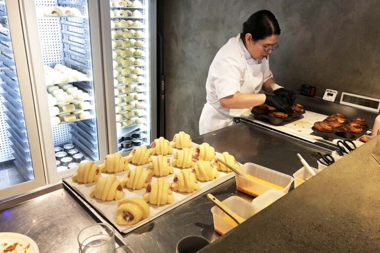 22 best cafes melbourne cbd lune 4 768x512