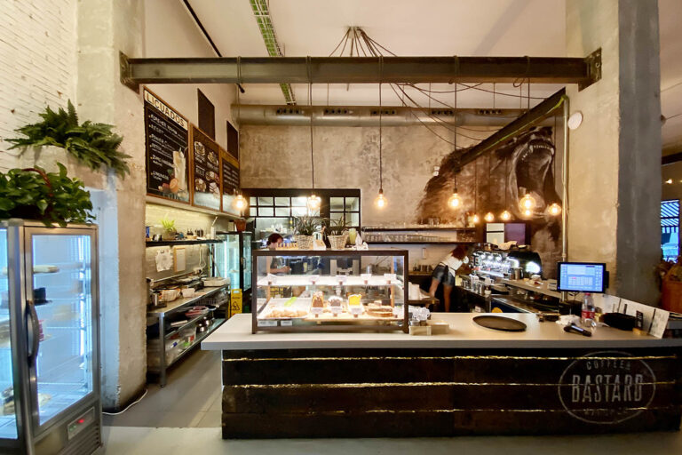 31 cafe valencia Bastard Coffee shop 04 1 768x512