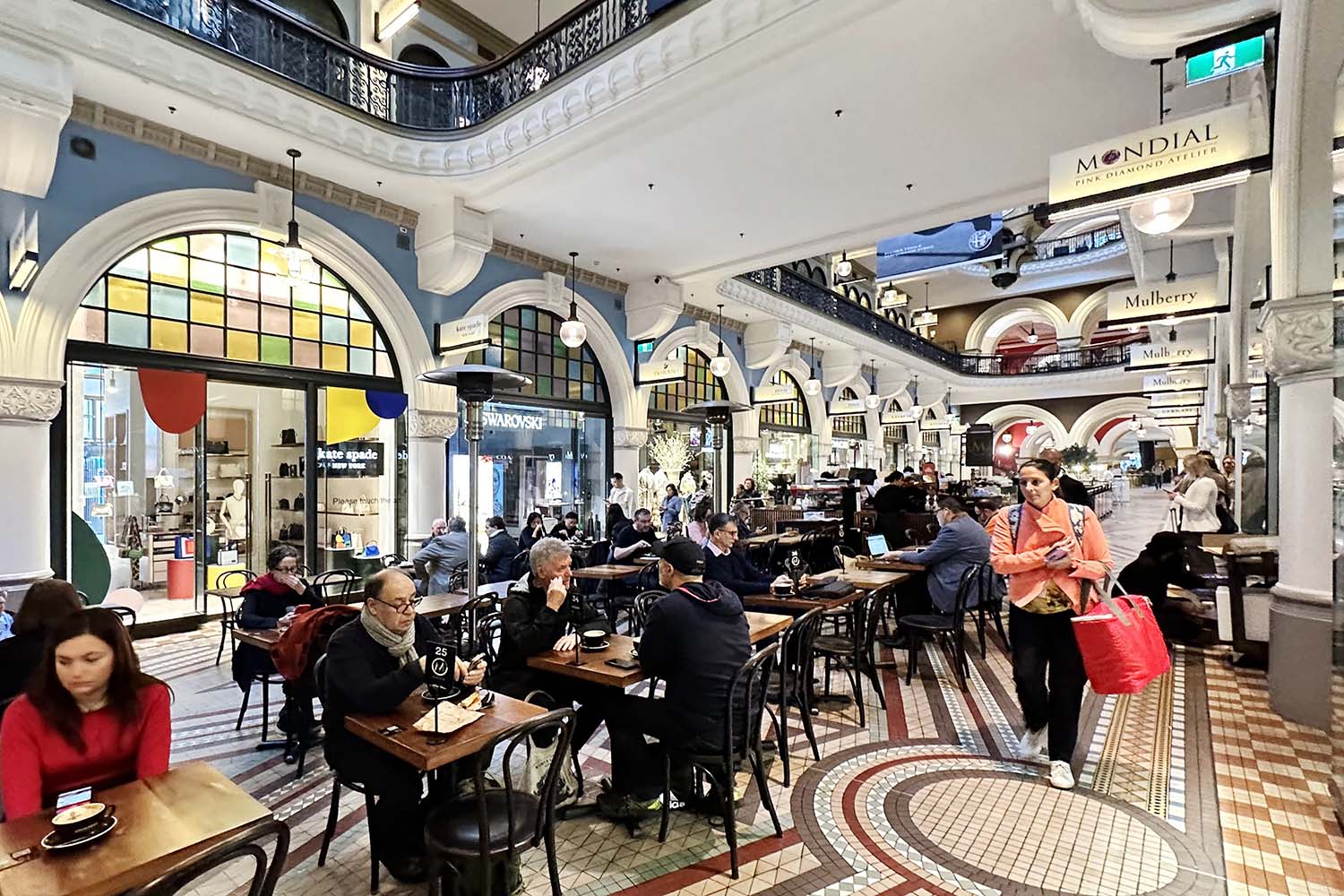 36 qvb cafe metropole qvb 3