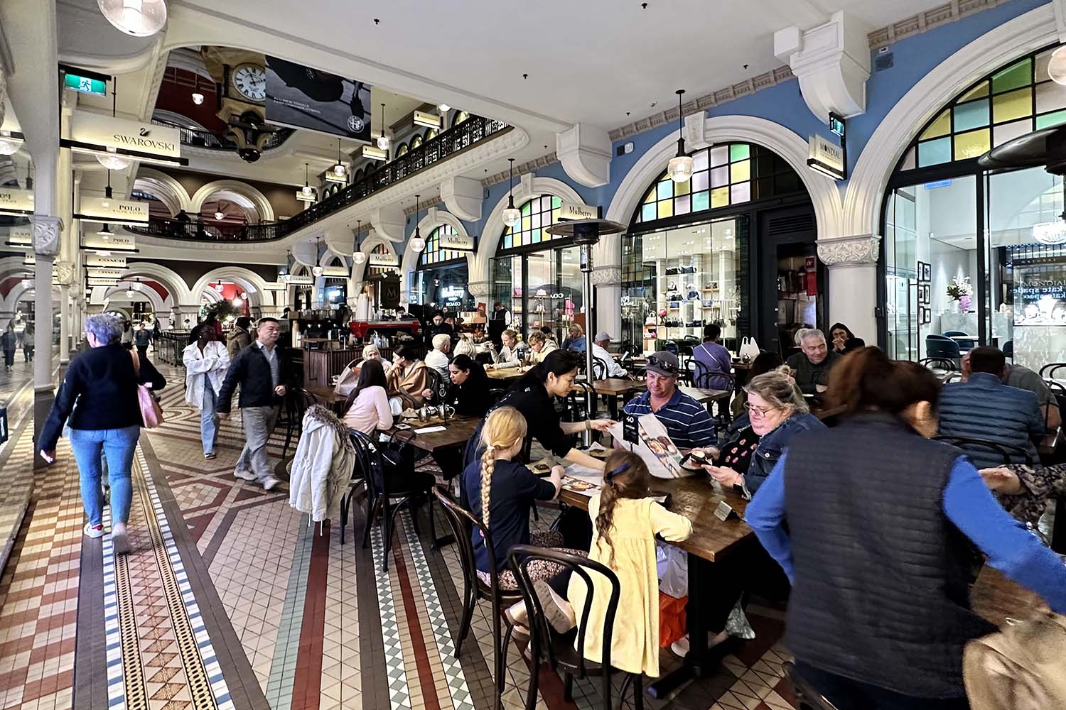 36 qvb cafe metropole qvb 4