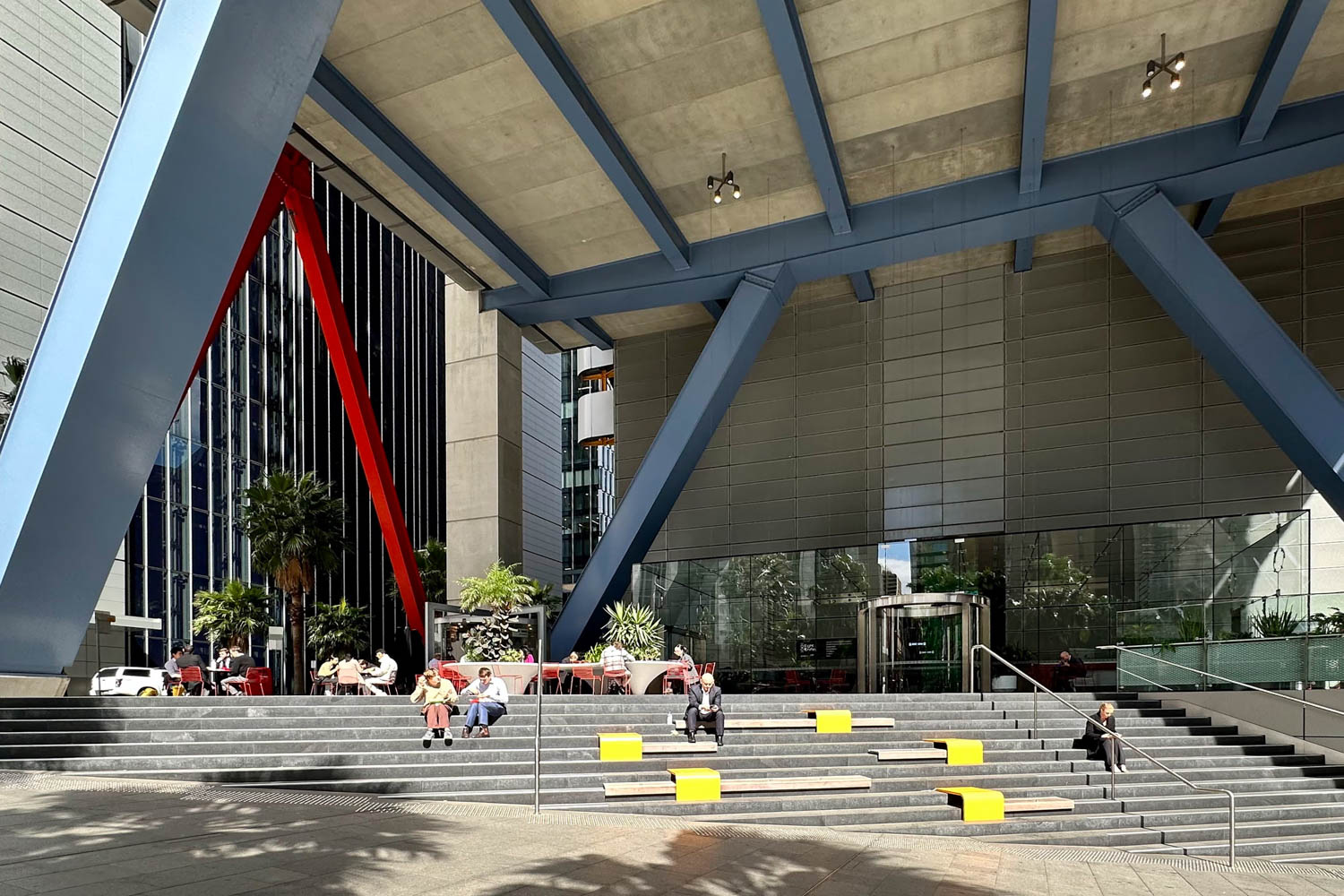 55 8 chifley square cafe 3