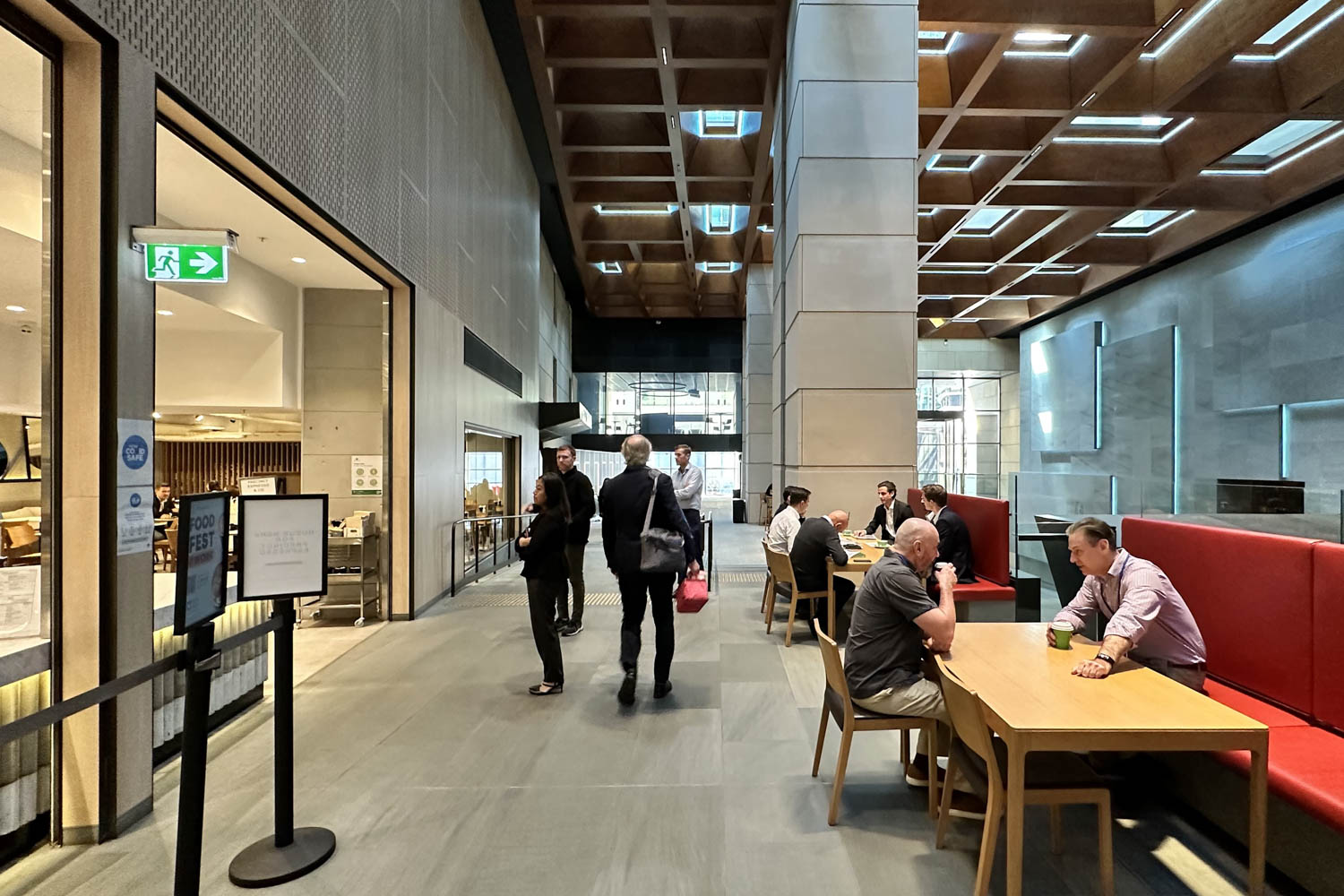 65 345 363 George Place Precinct cafe 02