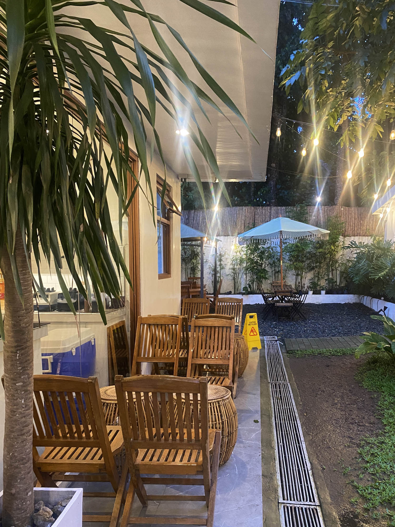 72 Makati Cafe Noon Cafe 09