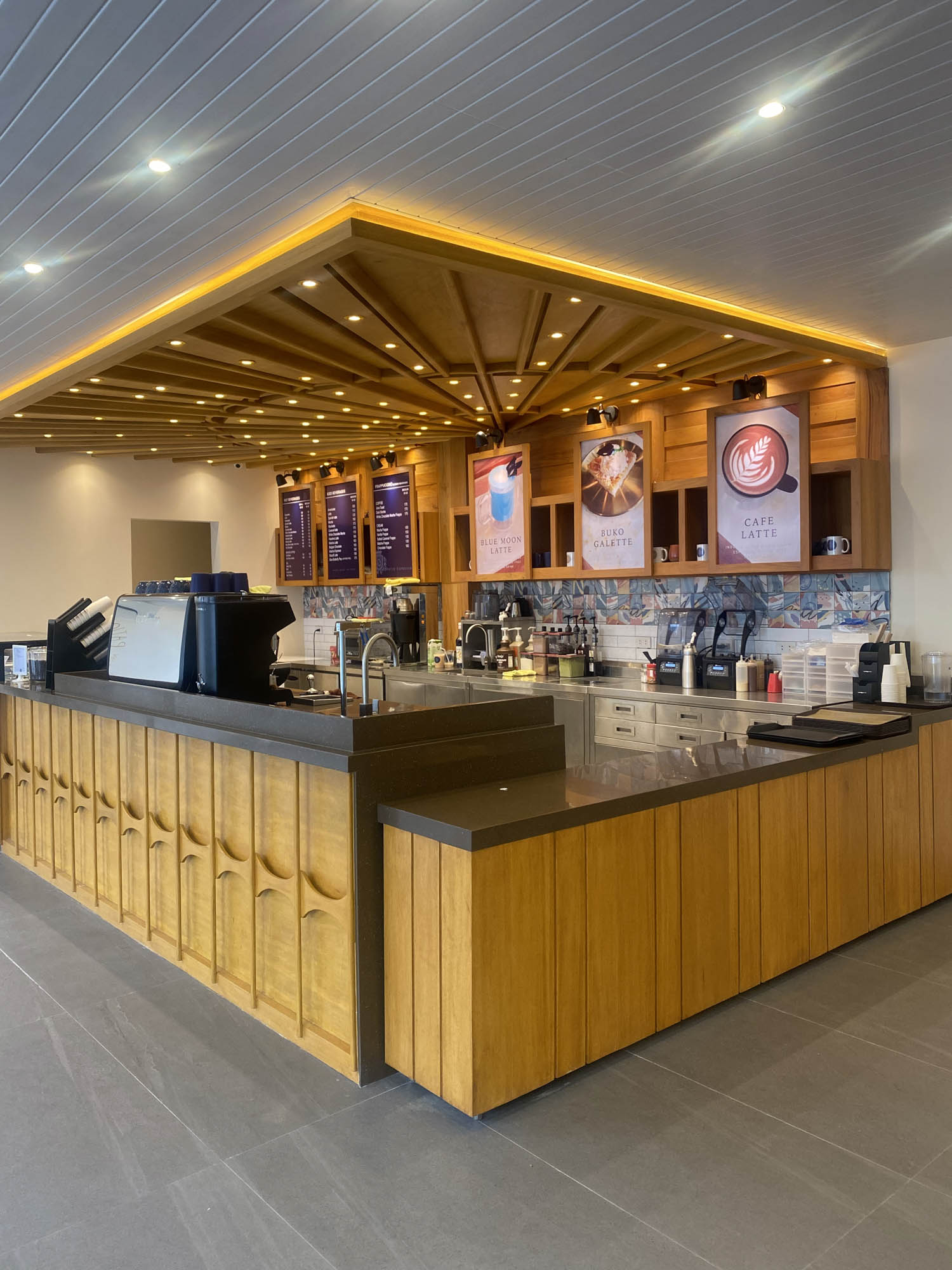 72 Makati Coffee Shops Patio Espresso 02