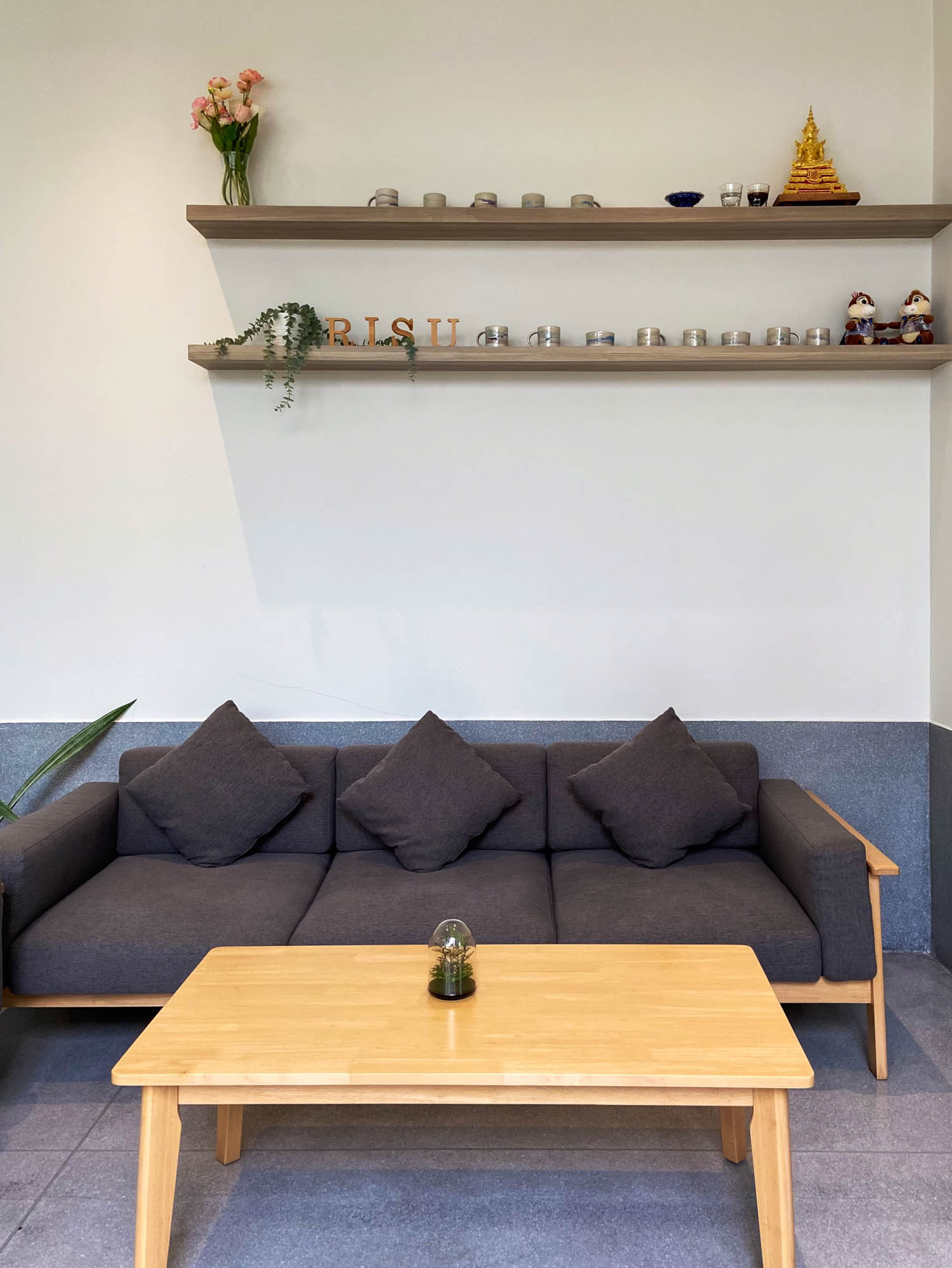 74 Best Cafe in Bangkok Risu Cafe 04