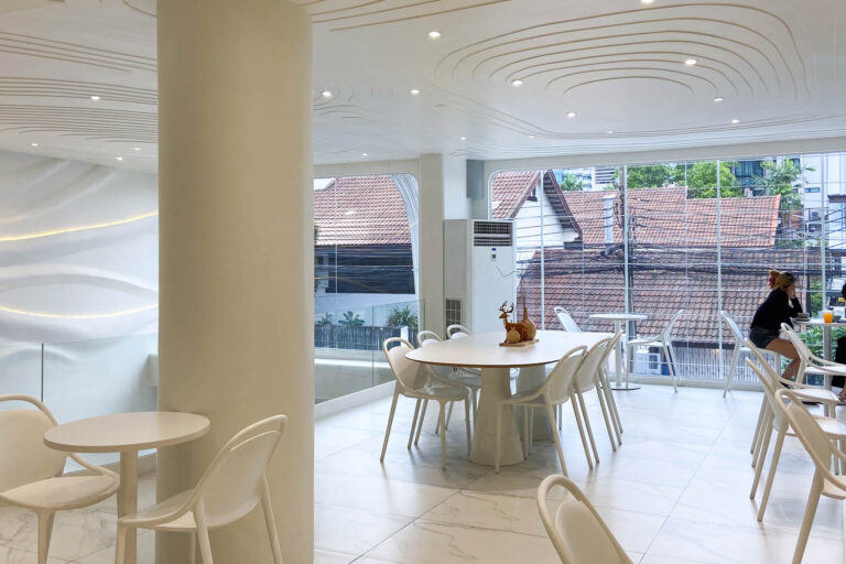 74 Cafe Bangkok FlatWhite Cafe 02 768x512