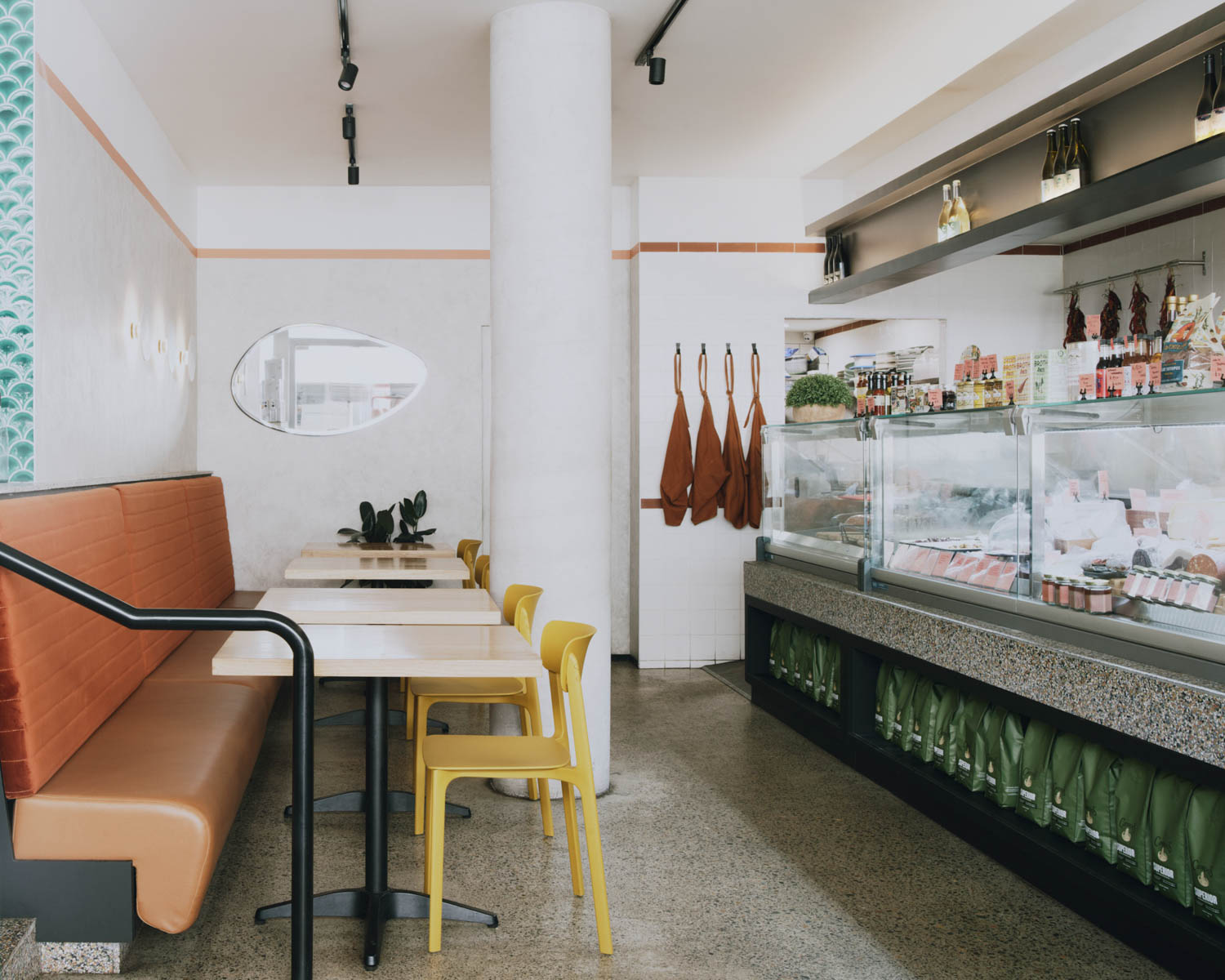 77 Neutral Bay Cafe Against the Grind 01