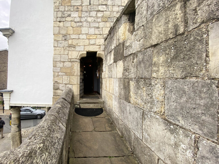 85 Cafes in York Gatehouse Coffee 02 768x576