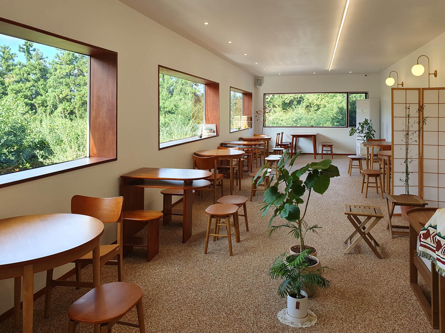 92 Jeju Island Orchid Cafe The Container 04