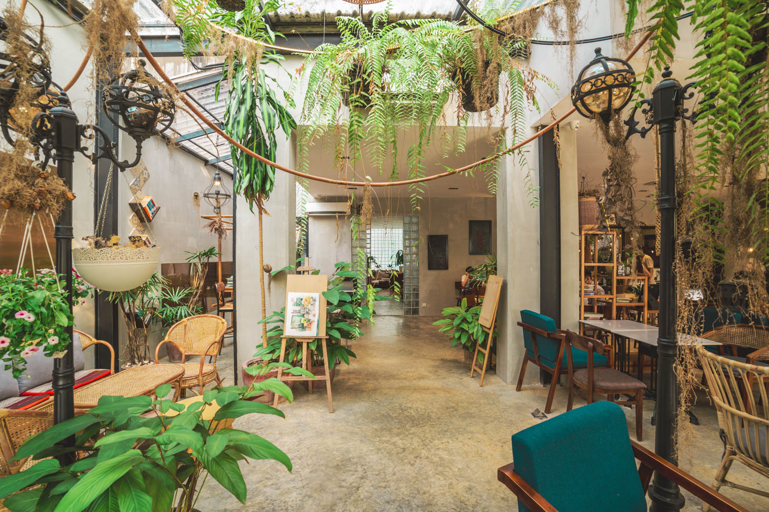 93 Coffee Shop in Phnon Penh Pleng Chan 04