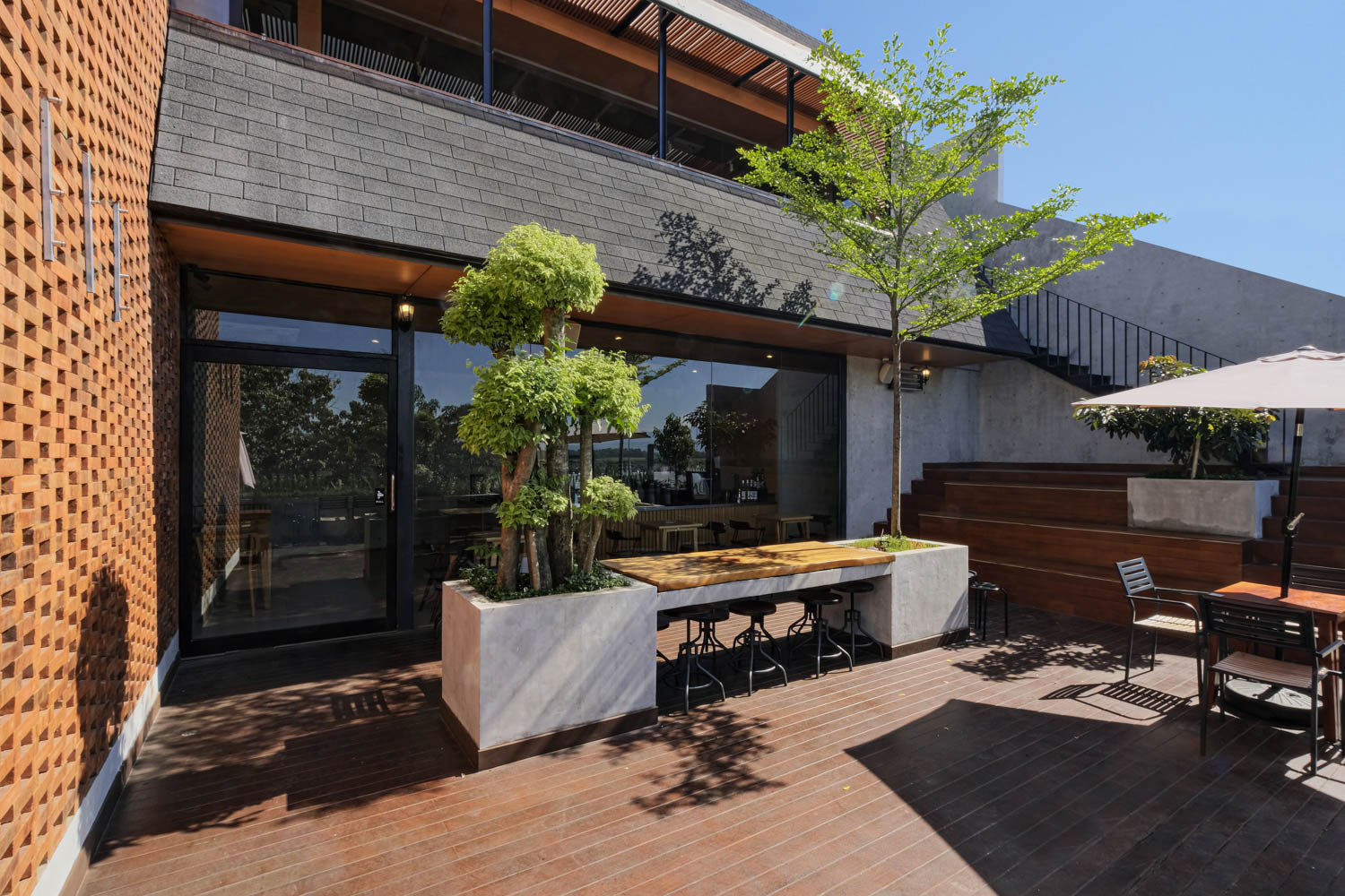 96 Maros Cafe Hifi Coffee Eatery INS Studio 02