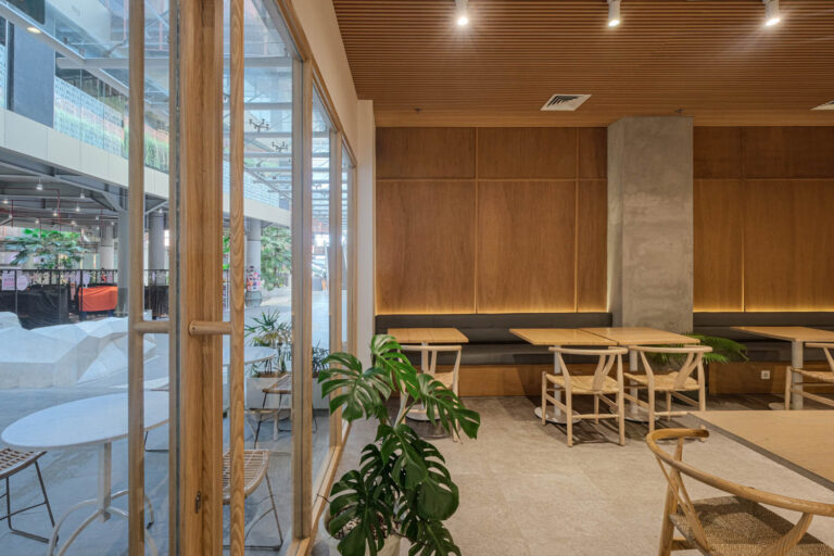 97 Urban Cafe Backhaus INS Studio 03 768x512