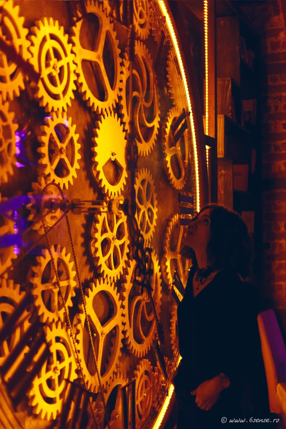 Enigma cafe cluj design interior 12