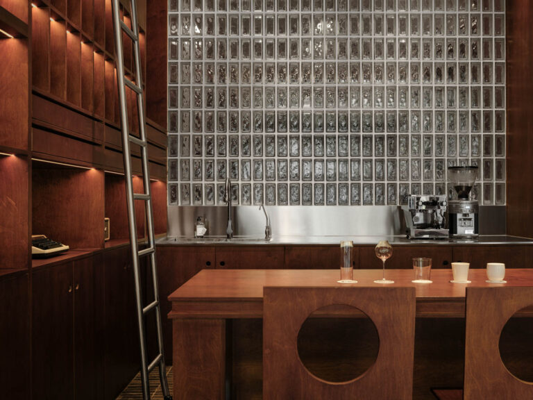 119 Kun ming China Cafe ido Friends Cafe Aurora Design 05 768x576